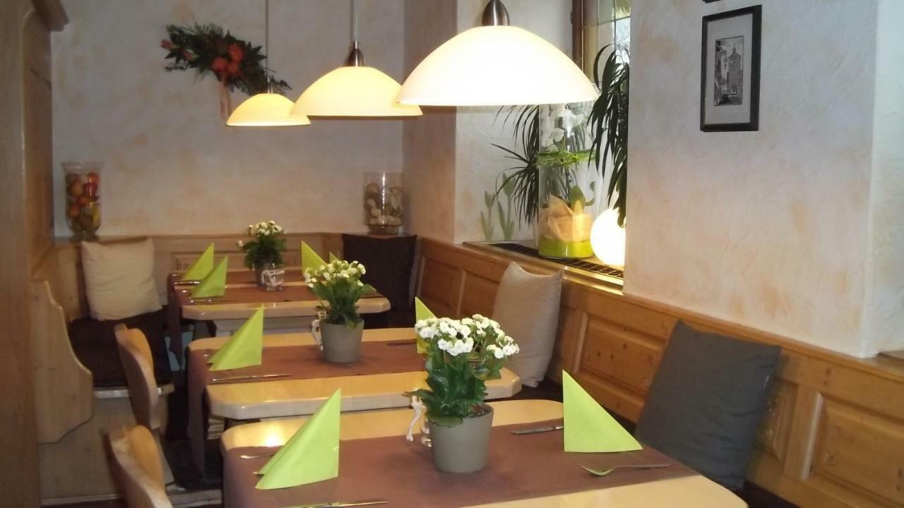 Hotel-Gasthof Krone-Lax Scheinfeld Bagian luar foto