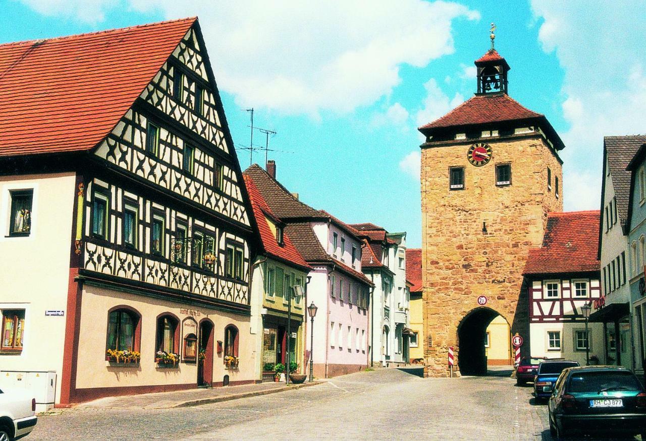 Hotel-Gasthof Krone-Lax Scheinfeld Bagian luar foto
