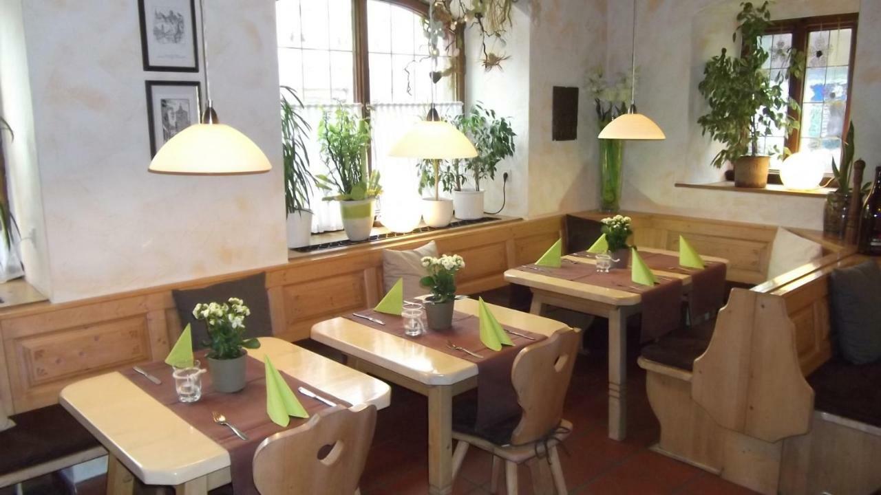 Hotel-Gasthof Krone-Lax Scheinfeld Bagian luar foto