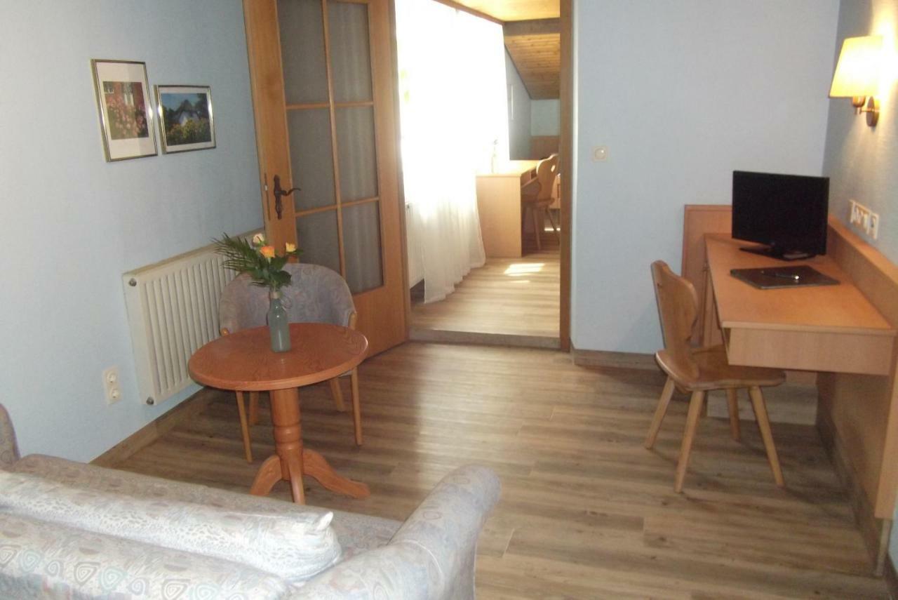 Hotel-Gasthof Krone-Lax Scheinfeld Bagian luar foto