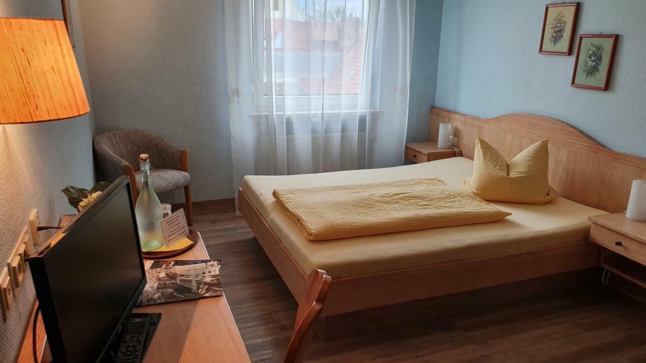 Hotel-Gasthof Krone-Lax Scheinfeld Bagian luar foto